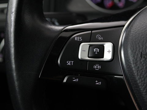 Volkswagen GOLF Variant 1.6 TDI Comfortline | Apple Carplay | Navigatie | Cruise Control Adaptief | Parkeersensor voor en achter | LED | LMV