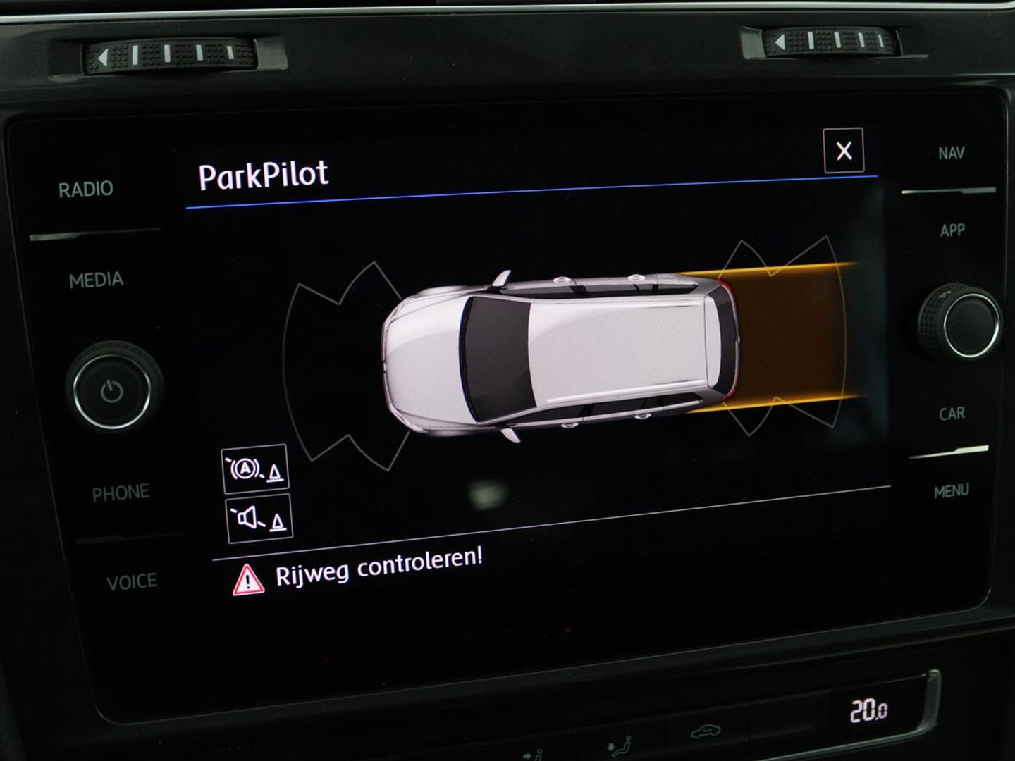 Volkswagen GOLF Variant 1.6 TDI Comfortline | Apple Carplay | Navigatie | Cruise Control Adaptief | Parkeersensor voor en achter | LED | LMV