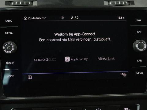 Volkswagen GOLF Variant 1.6 TDI Comfortline | Apple Carplay | Navigatie | Cruise Control Adaptief | Parkeersensor voor en achter | LED | LMV