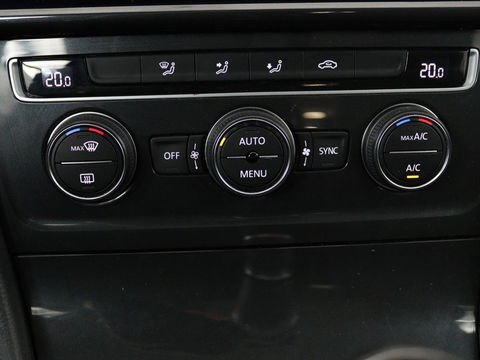 Volkswagen GOLF Variant 1.6 TDI Comfortline | Apple Carplay | Navigatie | Cruise Control Adaptief | Parkeersensor voor en achter | LED | LMV