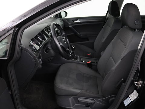 Volkswagen GOLF Variant 1.6 TDI Comfortline | Apple Carplay | Navigatie | Cruise Control Adaptief | Parkeersensor voor en achter | LED | LMV