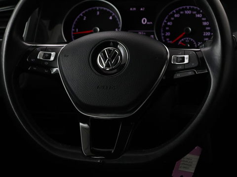Volkswagen GOLF Variant 1.6 TDI Comfortline | Apple Carplay | Navigatie | Cruise Control Adaptief | Parkeersensor voor en achter | LED | LMV