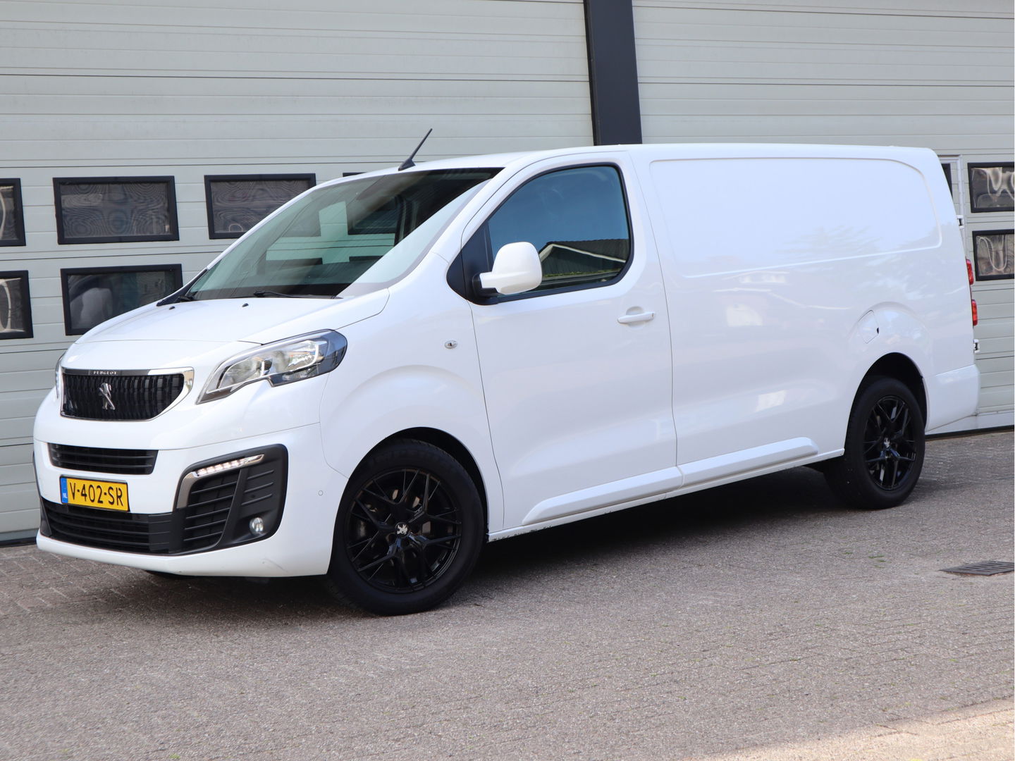 Peugeot Expert 2.0 BlueHDI 180pk Euro 6 Extra L3 Automaat - Trekhaak - Navi