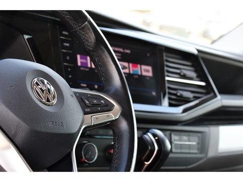 Volkswagen Transporter 2.0 TDI L2H1 30 DC Bulli Virtual, Adaptieve Cruise, Carplay, LED, Automaat, Trekhaak, 150PK, Sensoren, Uniek!