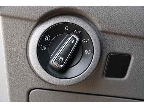 Volkswagen Transporter 2.0 TDI L2H1 30 DC Bulli Virtual, Adaptieve Cruise, Carplay, LED, Automaat, Trekhaak, 150PK, Sensoren, Uniek!