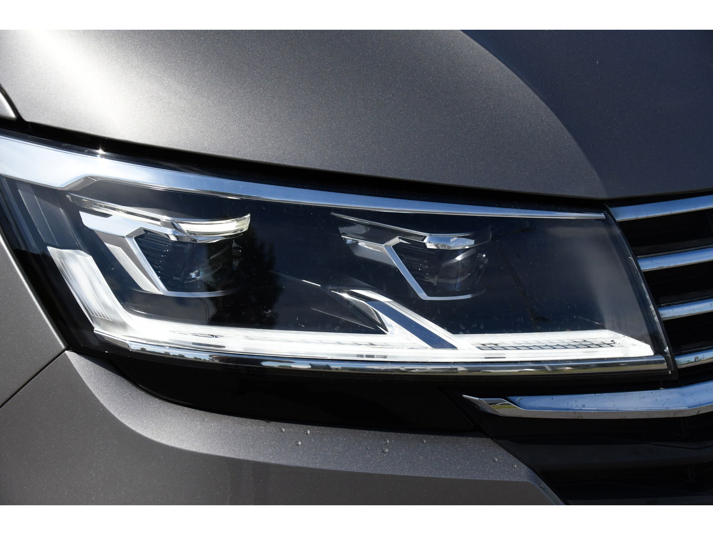 Volkswagen Transporter 2.0 TDI L2H1 30 DC Bulli Virtual, Adaptieve Cruise, Carplay, LED, Automaat, Trekhaak, 150PK, Sensoren, Uniek!