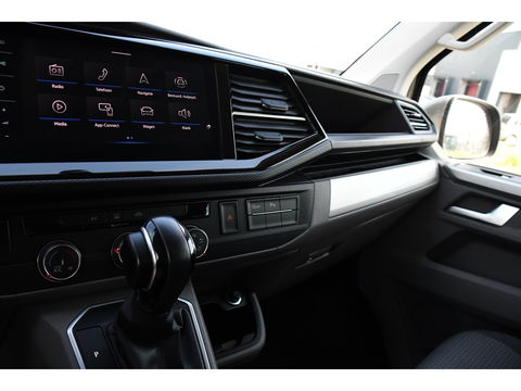 Volkswagen Transporter 2.0 TDI L2H1 30 DC Bulli Virtual, Adaptieve Cruise, Carplay, LED, Automaat, Trekhaak, 150PK, Sensoren, Uniek!