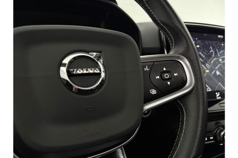 Volvo XC40 1.5 T5 Twin Engine R-Design 262PK Pano Camera LED Virtual Sfeer Trekhaak Memory Carplay Clima Cruise Navi PDC 20''LMV