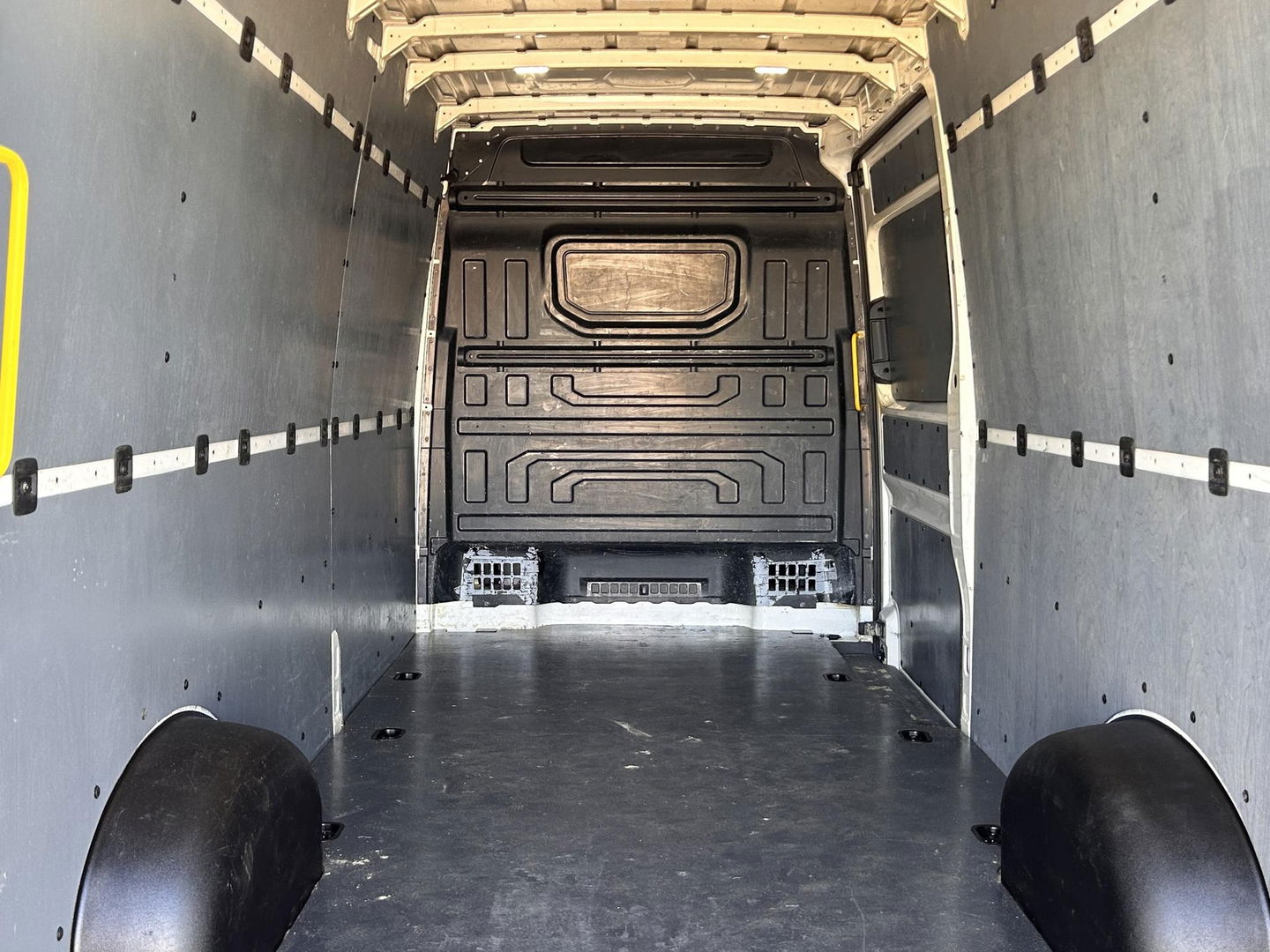 MAN TGE Automaat 177PK 2.0 Extra Lang Hoog | 12 MAAND APK  | L4H3 | 4.20M laadruimte | ERGO Seat | Camera | Navigatie |