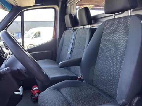 Mercedes-Benz Sprinter 319 3.0 V6 L2H2 | LED | 18 inch | Groot Scherm | 190PK