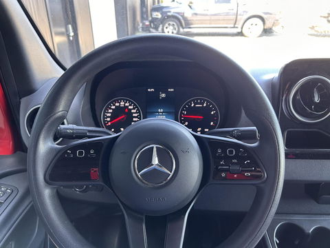 Mercedes-Benz Sprinter 319 3.0 V6 L2H2 | LED | 18 inch | Groot Scherm | 190PK