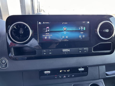 Mercedes-Benz Sprinter 319 3.0 V6 L2H2 | LED | 18 inch | Groot Scherm | 190PK