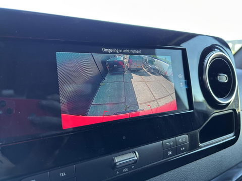 Mercedes-Benz Sprinter 319 3.0 V6 L2H2 | LED | 18 inch | Groot Scherm | 190PK