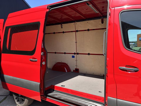 Mercedes-Benz Sprinter 319 3.0 V6 L2H2 | LED | 18 inch | Groot Scherm | 190PK
