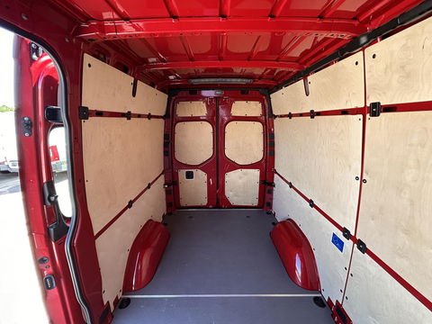 Mercedes-Benz Sprinter 319 3.0 V6 L2H2 | LED | 18 inch | Groot Scherm | 190PK