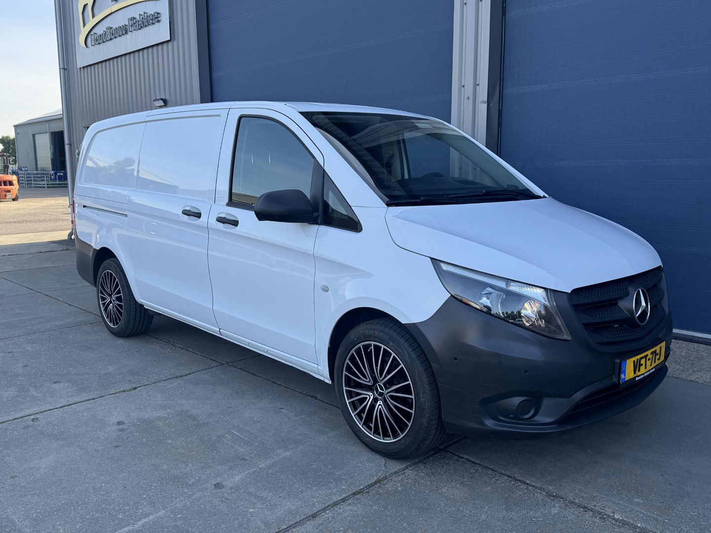Mercedes-Benz Vito 114 CDI Lang L2H1 / AIRCO / CRUISE CONTROLE / NAVI / CAMERA / EURO 6