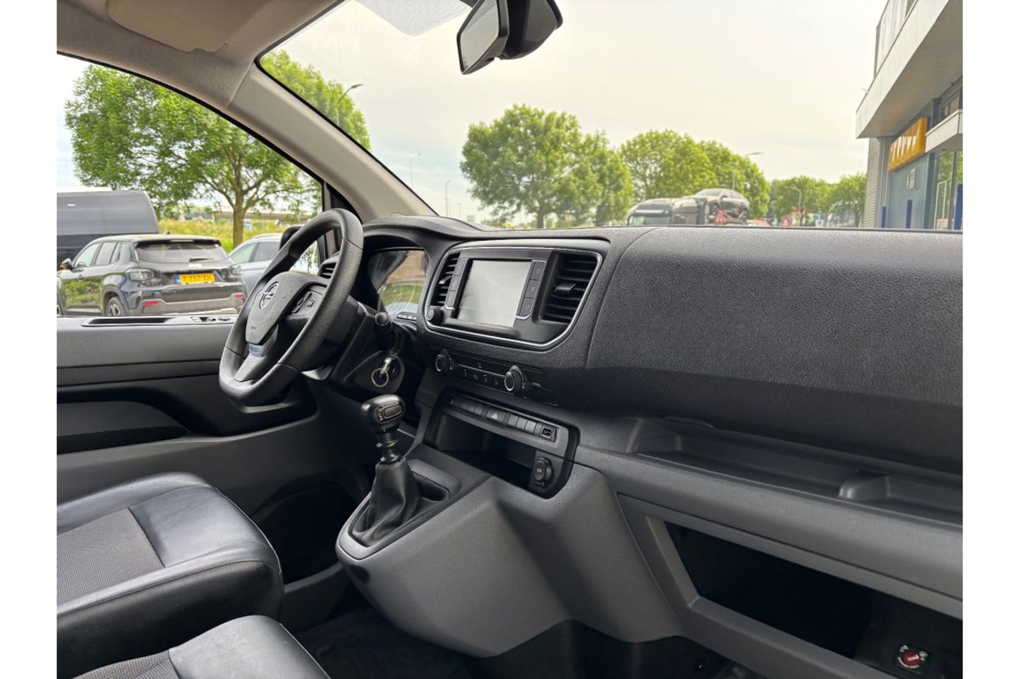 Opel Vivaro 1.5 CDTI L2 H1 NAVI AIRCO LEDER CAMERA