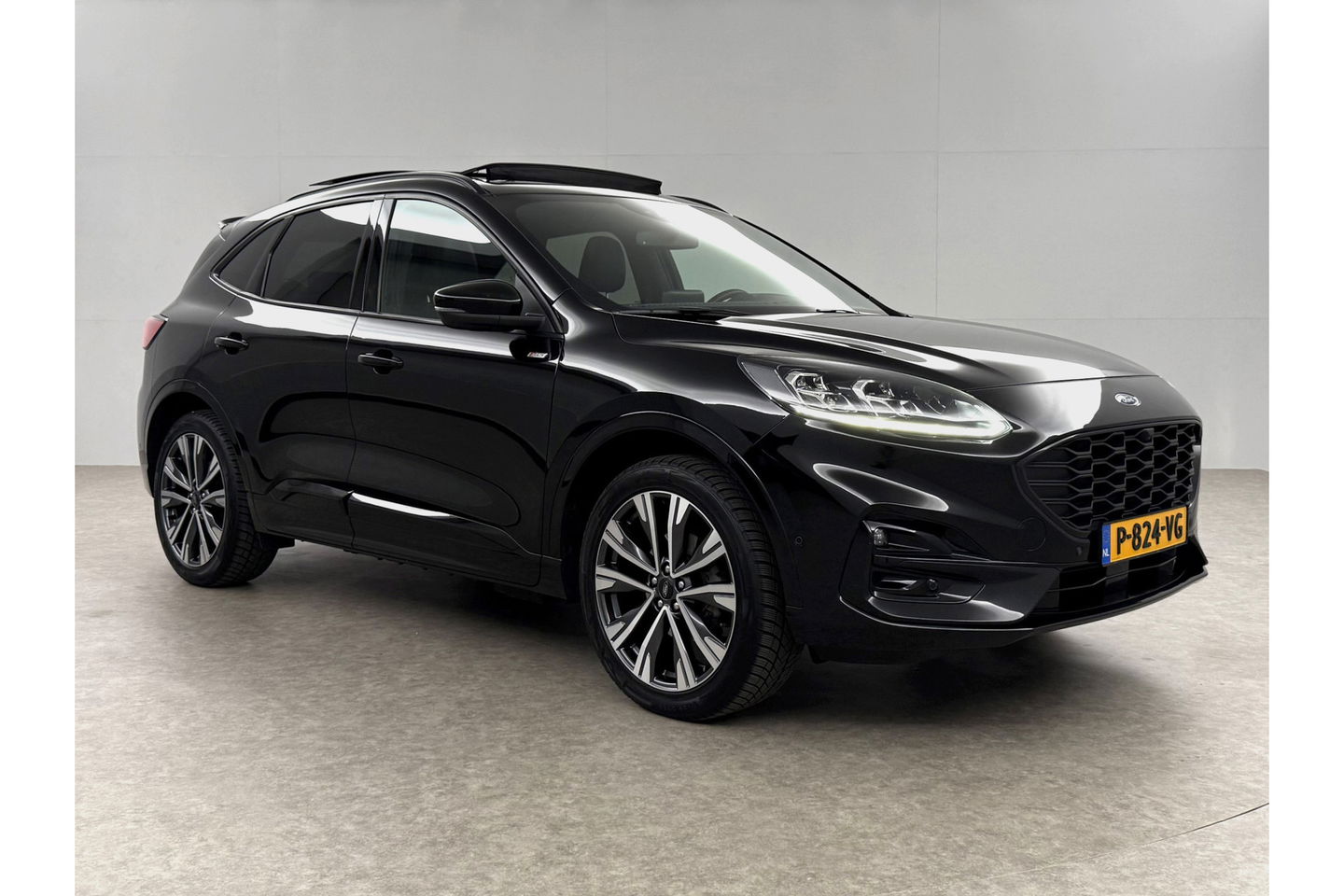 Ford Kuga 2.5 PHEV 209PK ST-Line Pano b/o Camera LED Virtual Trekhaak Carplay Clima Cruise Navi 18"LMV PDC