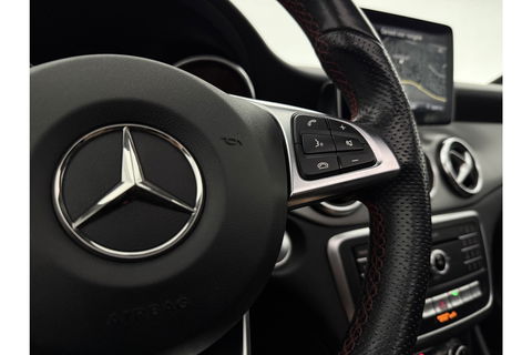 Mercedes-Benz CLA-Klasse 180 AMG Pano Camera Trekhaak Airco Cruise Navi 18"LMV PDC