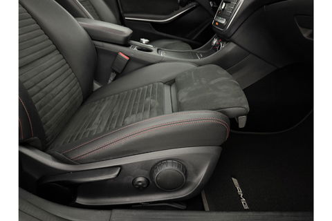 Mercedes-Benz CLA-Klasse 180 AMG Pano Camera Trekhaak Airco Cruise Navi 18"LMV PDC