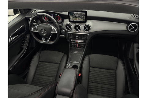 Mercedes-Benz CLA-Klasse 180 AMG Pano Camera Trekhaak Airco Cruise Navi 18"LMV PDC