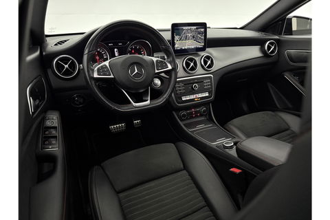 Mercedes-Benz CLA-Klasse 180 AMG Pano Camera Trekhaak Airco Cruise Navi 18"LMV PDC