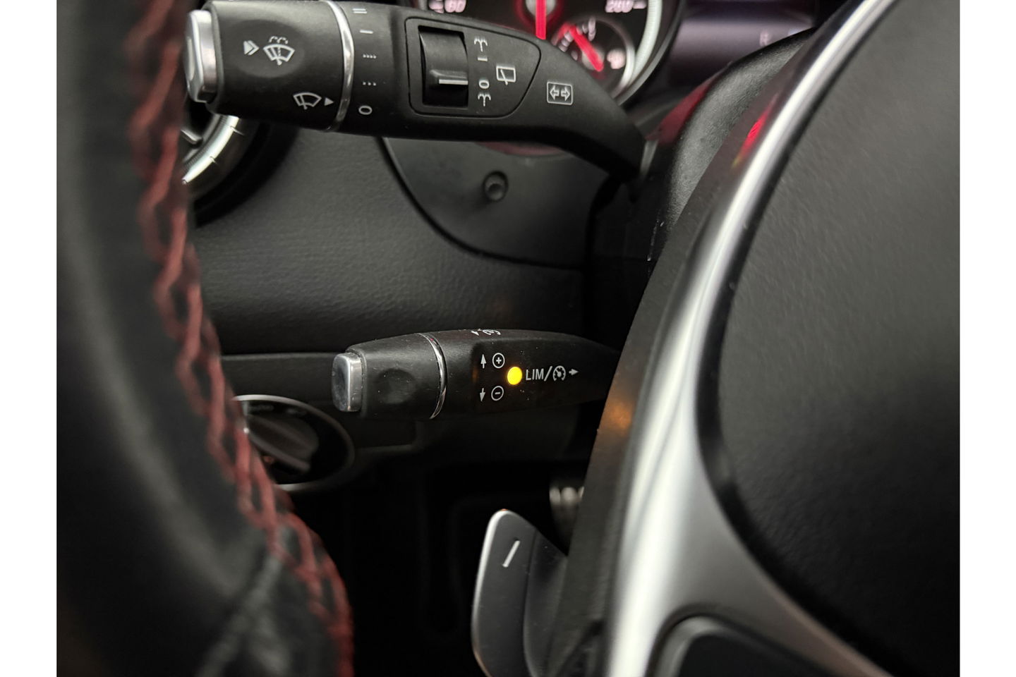 Mercedes-Benz CLA-Klasse 180 AMG Pano Camera Trekhaak Airco Cruise Navi 18"LMV PDC