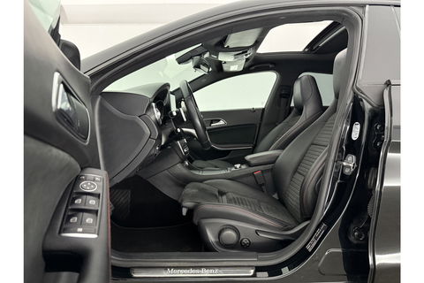 Mercedes-Benz CLA-Klasse 180 AMG Pano Camera Trekhaak Airco Cruise Navi 18"LMV PDC