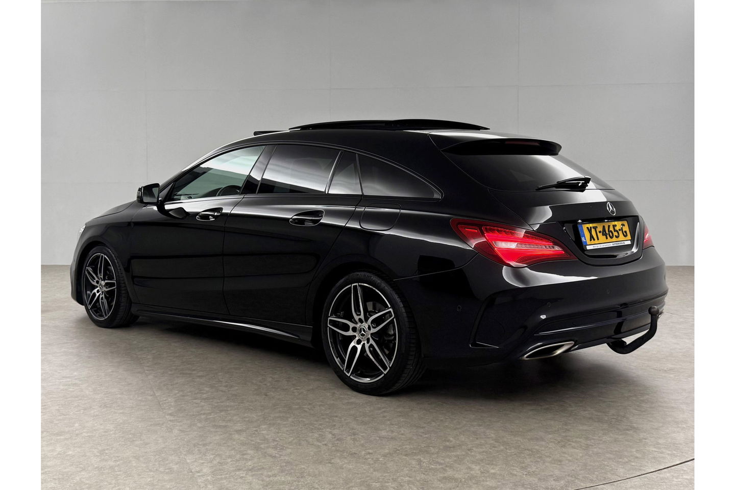 Mercedes-Benz CLA-Klasse 180 AMG Pano Camera Trekhaak Airco Cruise Navi 18"LMV PDC
