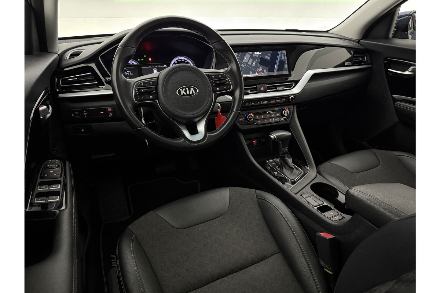 Kia Niro 1.6 GDi Hybrid DynamicLine Camera LED Trekhaak Carplay Clima Cuise Navi PDC 16''LMV
