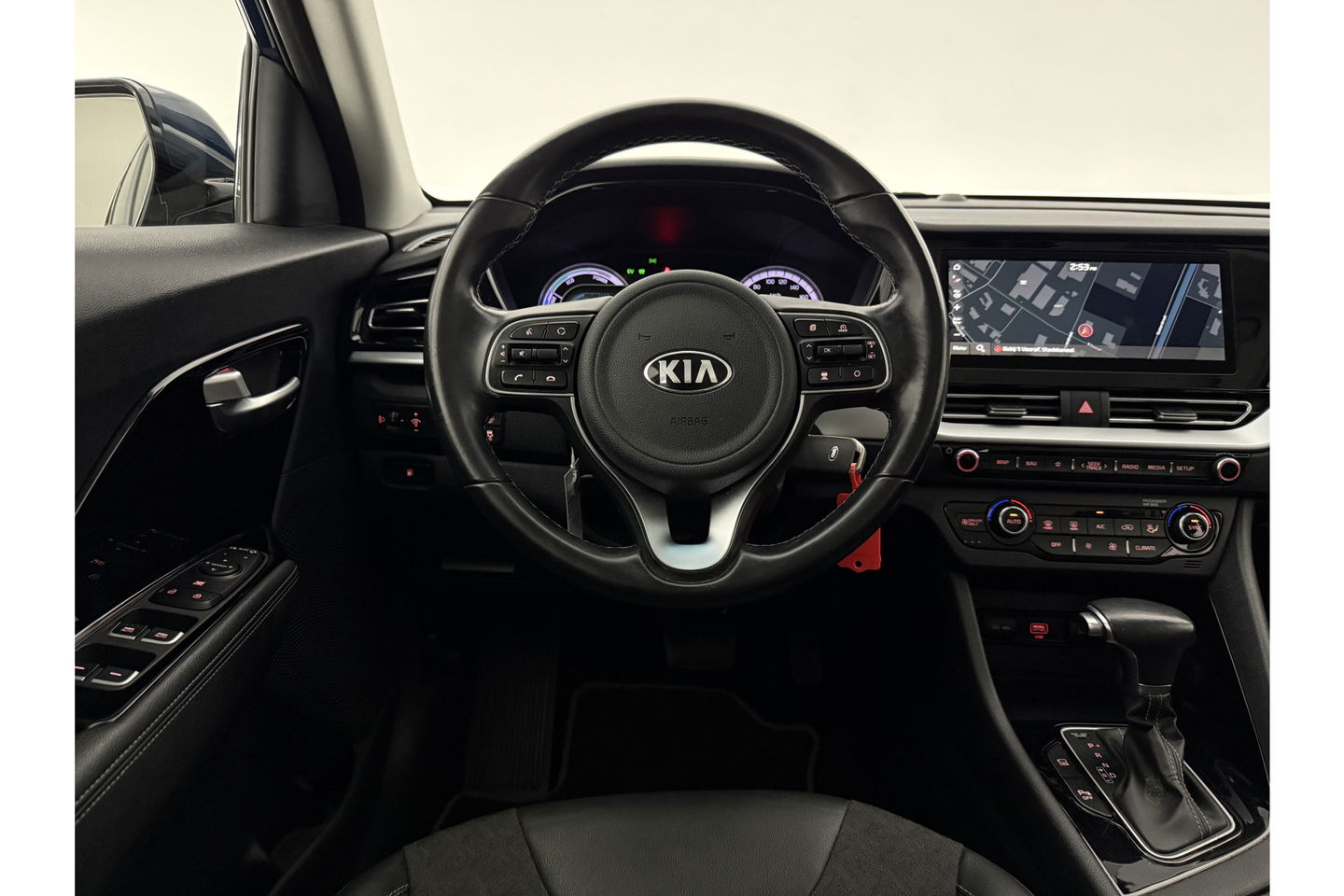 Kia Niro 1.6 GDi Hybrid DynamicLine Camera LED Trekhaak Carplay Clima Cuise Navi PDC 16''LMV