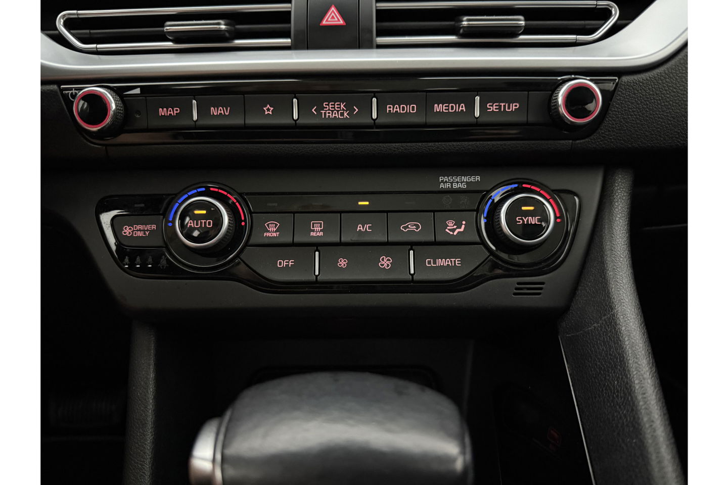 Kia Niro 1.6 GDi Hybrid DynamicLine Camera LED Trekhaak Carplay Clima Cuise Navi PDC 16''LMV