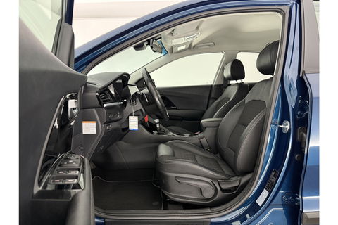 Kia Niro 1.6 GDi Hybrid DynamicLine Camera LED Trekhaak Carplay Clima Cuise Navi PDC 16''LMV