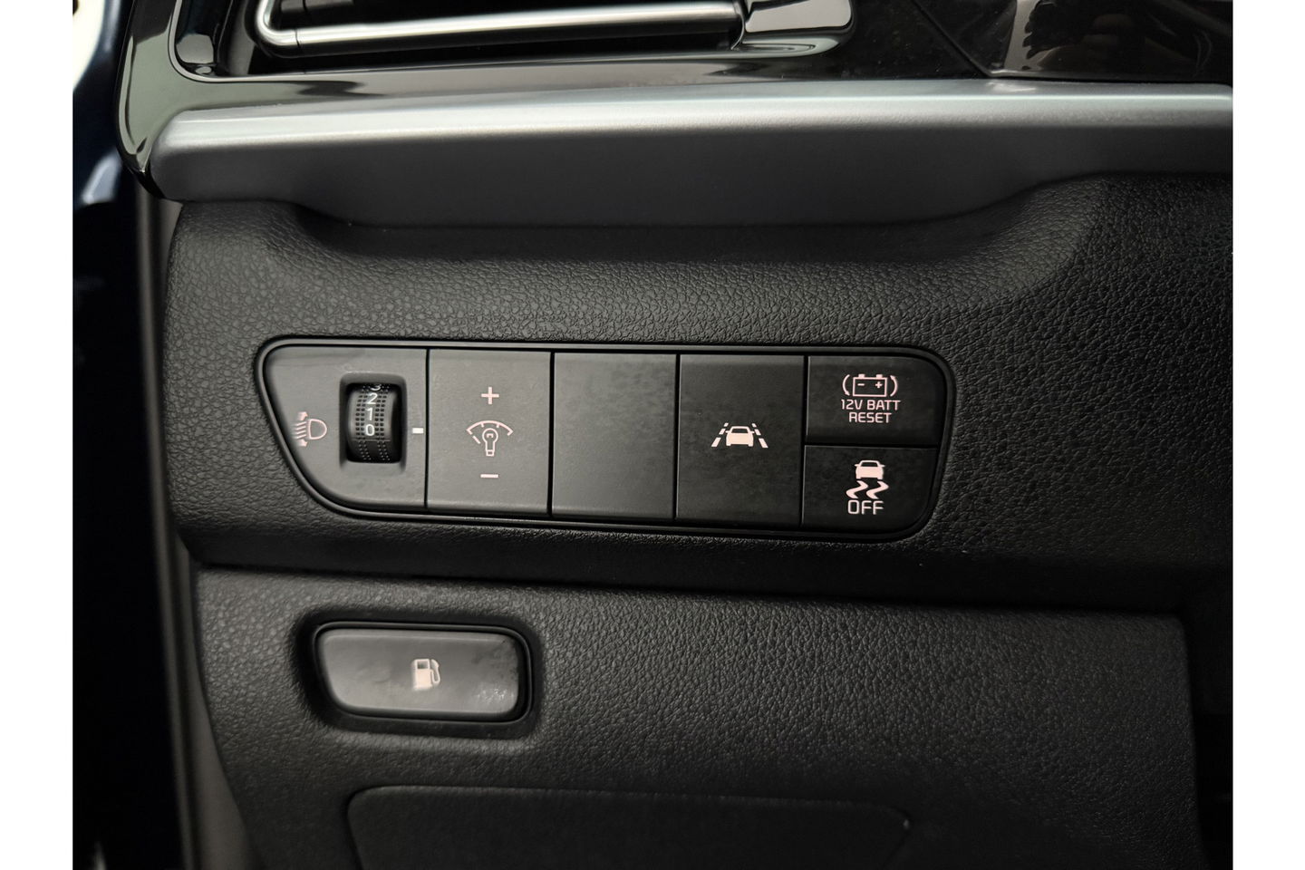 Kia Niro 1.6 GDi Hybrid DynamicLine Camera LED Trekhaak Carplay Clima Cuise Navi PDC 16''LMV