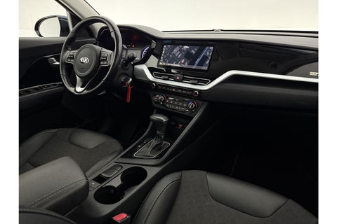 Kia Niro 1.6 GDi Hybrid DynamicLine Camera LED Trekhaak Carplay Clima Cuise Navi PDC 16''LMV