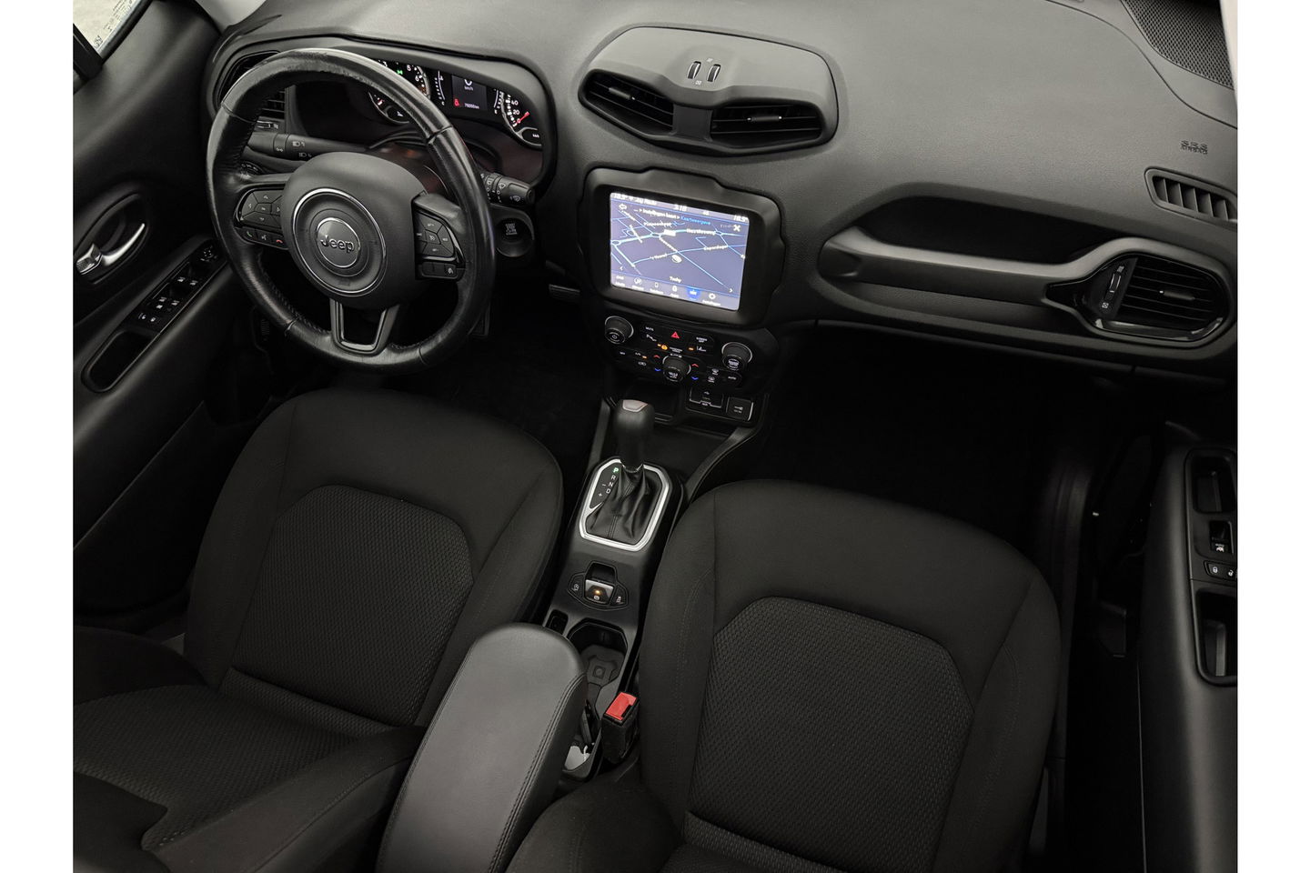 Jeep Renegade 1.3T DDCT Limited 150PK Automaat Pano Clima Cruise 18"LMV Elektrpakket