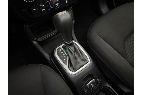 Jeep Renegade 1.3T DDCT Limited 150PK Automaat Pano Clima Cruise 18"LMV Elektrpakket