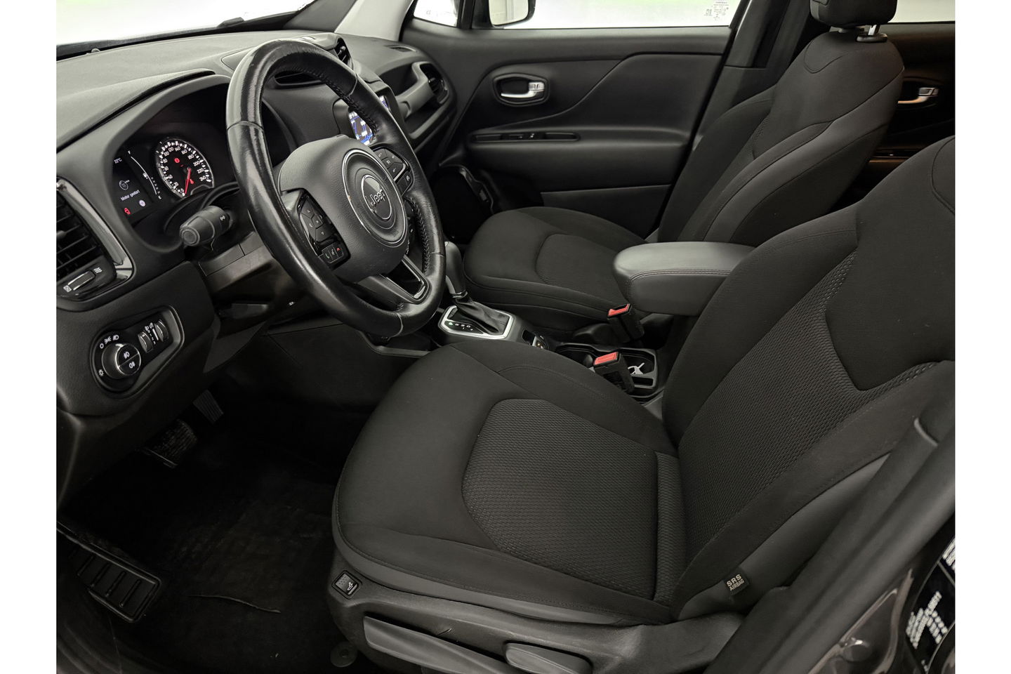 Jeep Renegade 1.3T DDCT Limited 150PK Automaat Pano Clima Cruise 18"LMV Elektrpakket