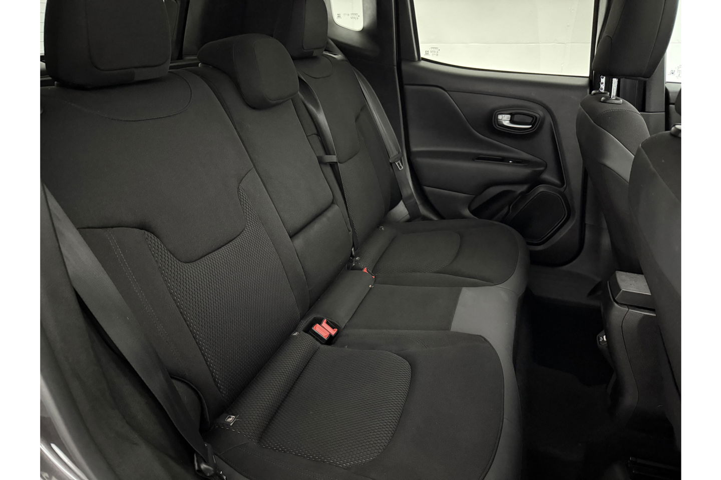 Jeep Renegade 1.3T DDCT Limited 150PK Automaat Pano Clima Cruise 18"LMV Elektrpakket