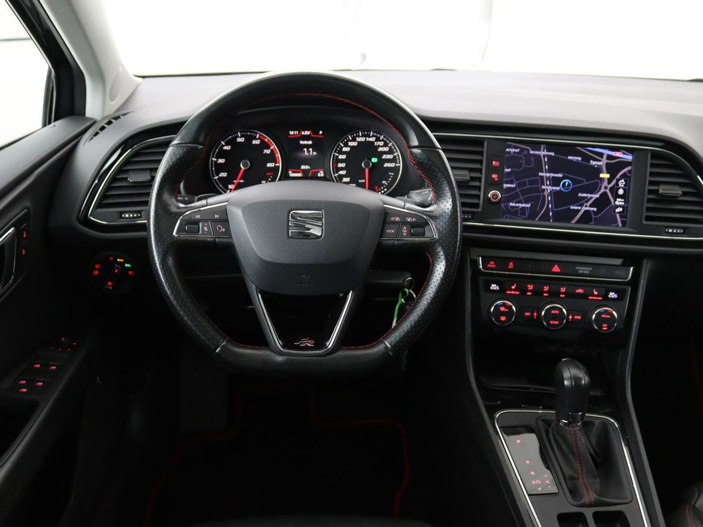SEAT Leon 2.0 TSI FR Business Intense | Panoramadak | Apple CarPlay | Leder |Navigatie | Stoelverwarming | Cruise Control | LMV 18