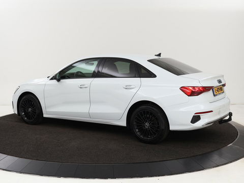 Audi A3 Limousine 30 TFSI Business edition Automaat | Trekhaak | Navigatie | Appel CarPlay | Cruise Control | DAB | LMV