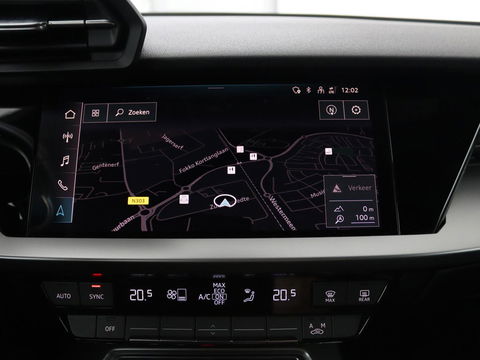 Audi A3 Limousine 30 TFSI Business edition Automaat | Trekhaak | Navigatie | Appel CarPlay | Cruise Control | DAB | LMV