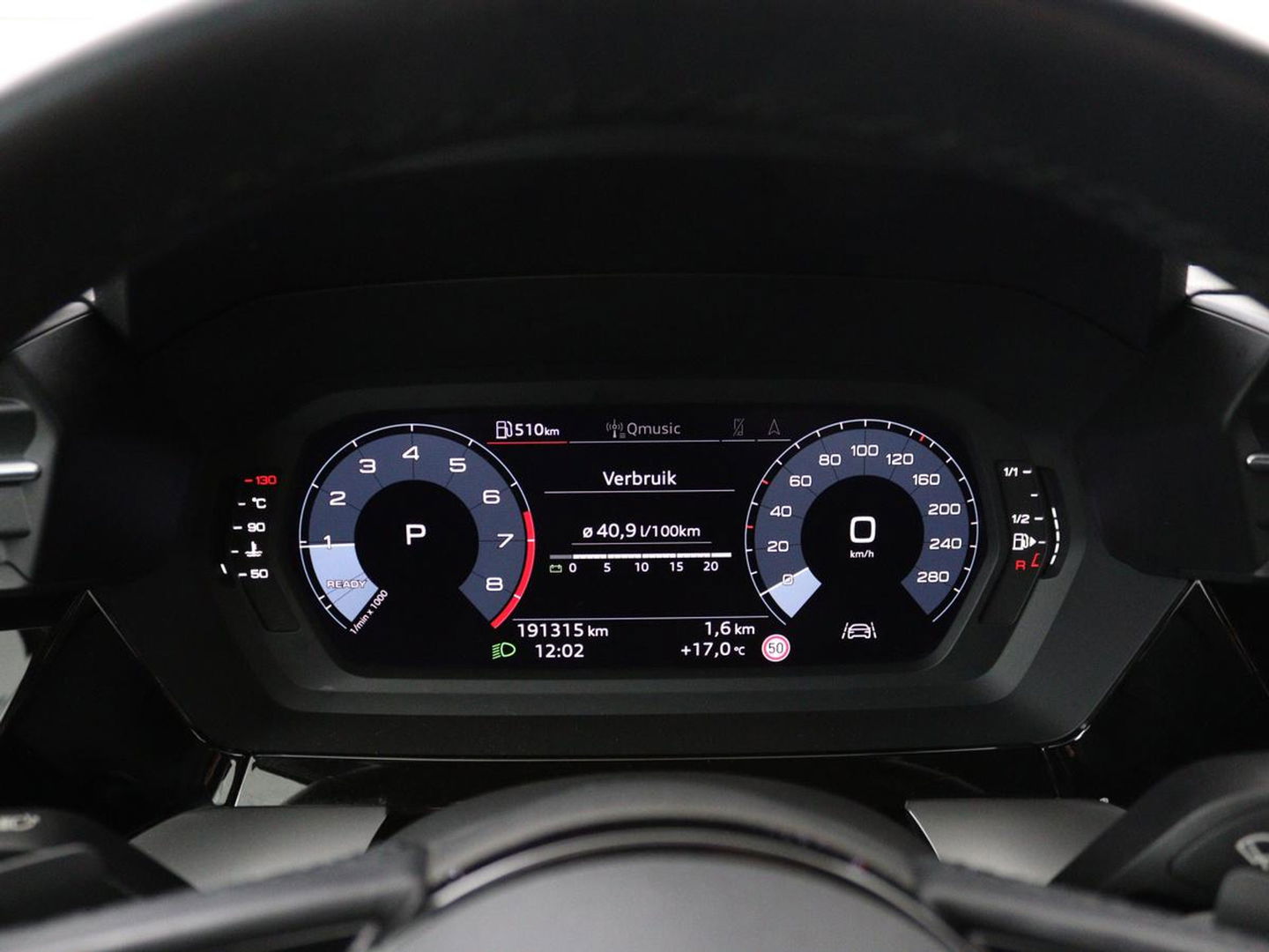 Audi A3 Limousine 30 TFSI Business edition Automaat | Trekhaak | Navigatie | Appel CarPlay | Cruise Control | DAB | LMV