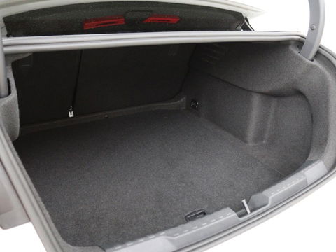 Audi A3 Limousine 30 TFSI Business edition Automaat | Trekhaak | Navigatie | Appel CarPlay | Cruise Control | DAB | LMV