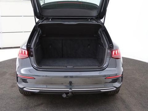 Audi A3 Sportback 30 TFSI Business edition Automaat | Trekhaak | Navigatie | Appel CarPlay | Cruise Control | DAB | LED | LMV