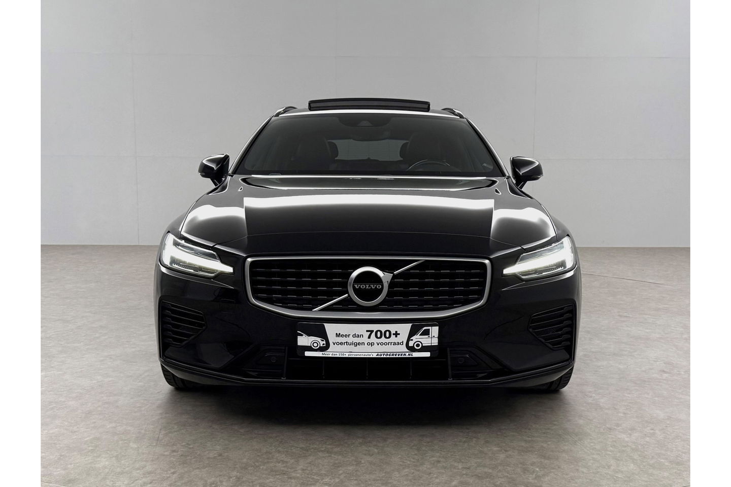 Volvo V60 2.0 T6 Recharge AWD R-Design 350PK Pano Trekhaak Camera Carplay LED Memory Navi Virtual Clima Cruise 18"LMV Leder PDC