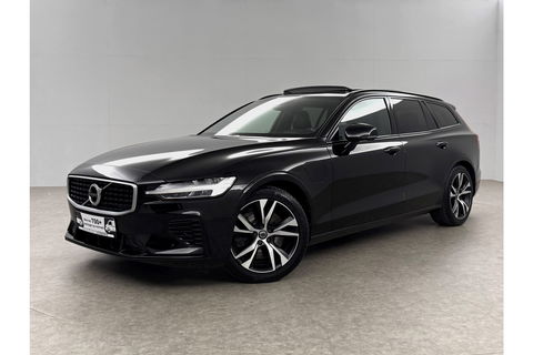 Volvo V60 2.0 T6 Recharge AWD R-Design 350PK Pano Trekhaak Camera Carplay LED Memory Navi Virtual Clima Cruise 18"LMV Leder PDC