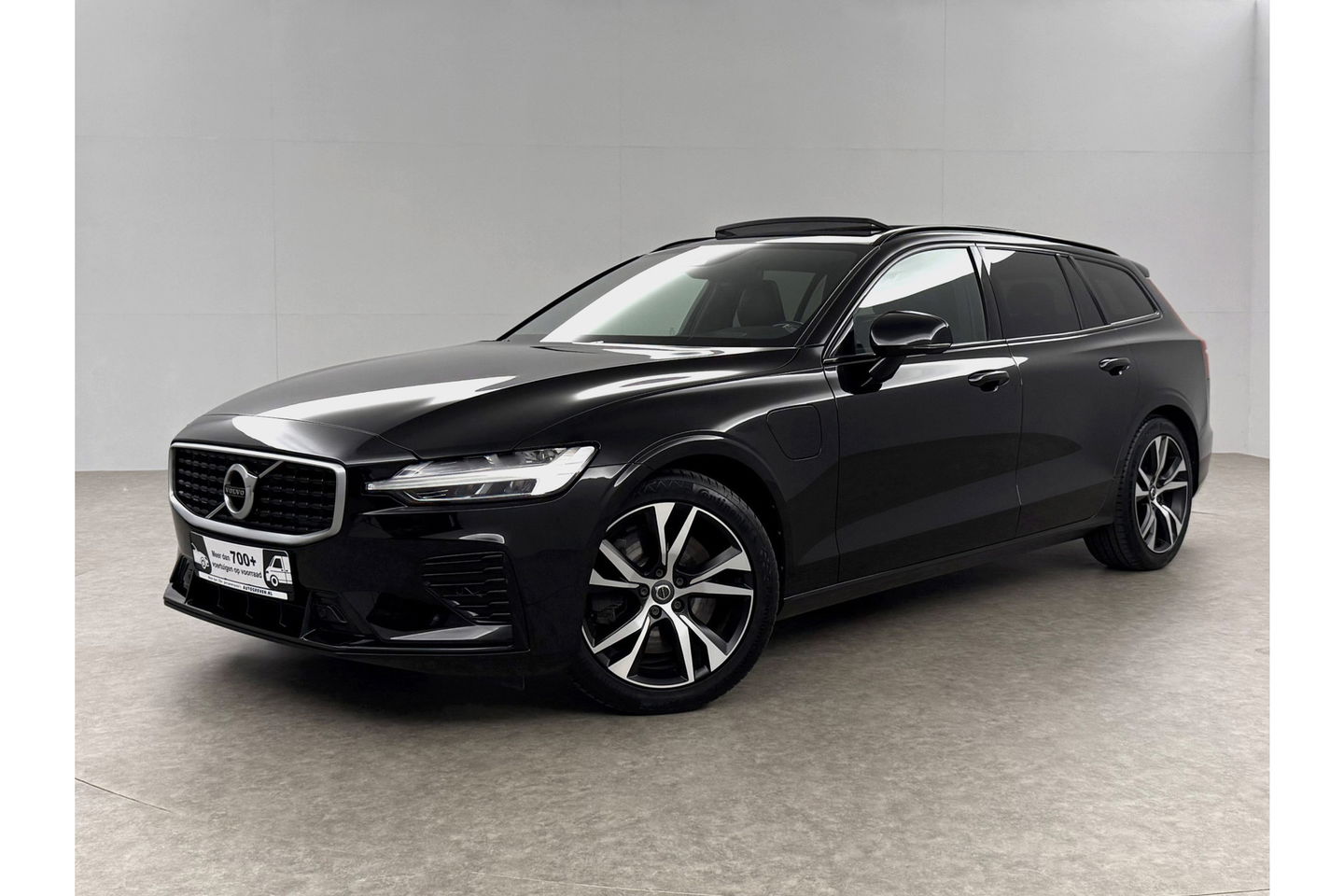 Volvo V60 2.0 T6 Recharge AWD R-Design 350PK Pano Trekhaak Camera Carplay LED Memory Navi Virtual Clima Cruise 18"LMV Leder PDC