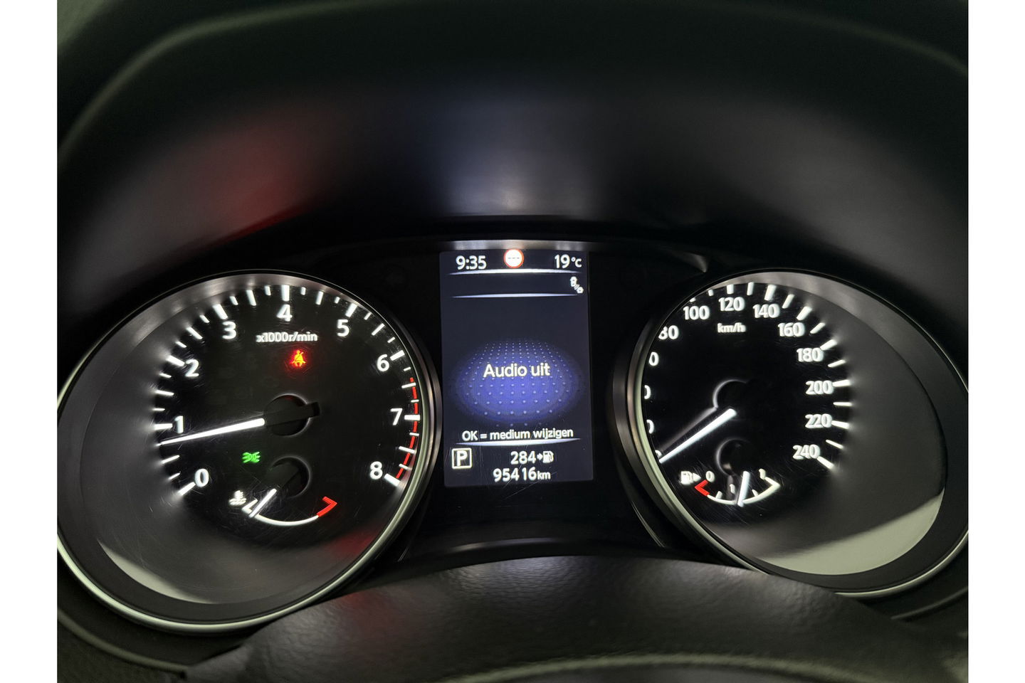 Nissan QASHQAI 1.2 Tekna 360 Camera Trekhaak LED Navi 19"LMV Clima Cruise PDC