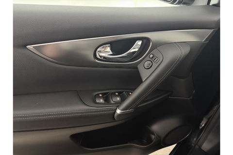 Nissan QASHQAI 1.2 Tekna 360 Camera Trekhaak LED Navi 19"LMV Clima Cruise PDC
